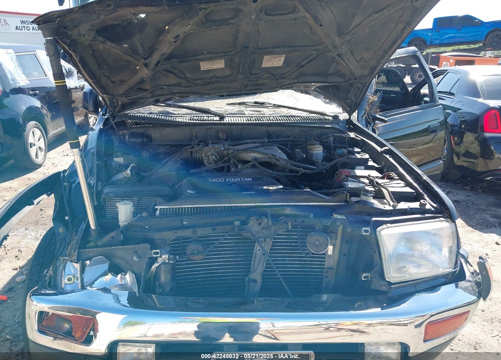1998 TOYOTA 4RUNNER SR5 V6 LIMITED VIN: JT3HN87R2W0152995