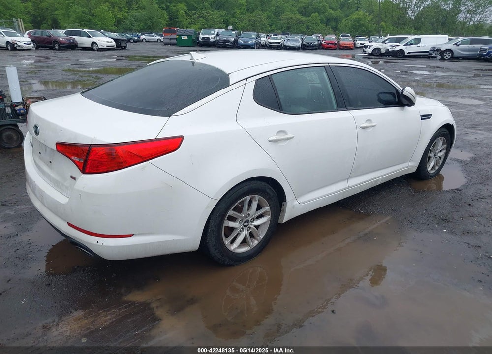 2011 KIA OPTIMA VIN: KNAGM4A71B5058336