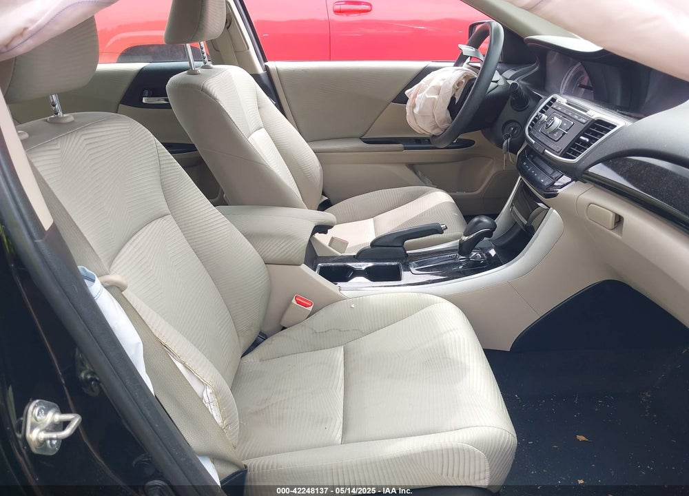 2017 HONDA ACCORD VIN: 1HGCR2F39HA014051