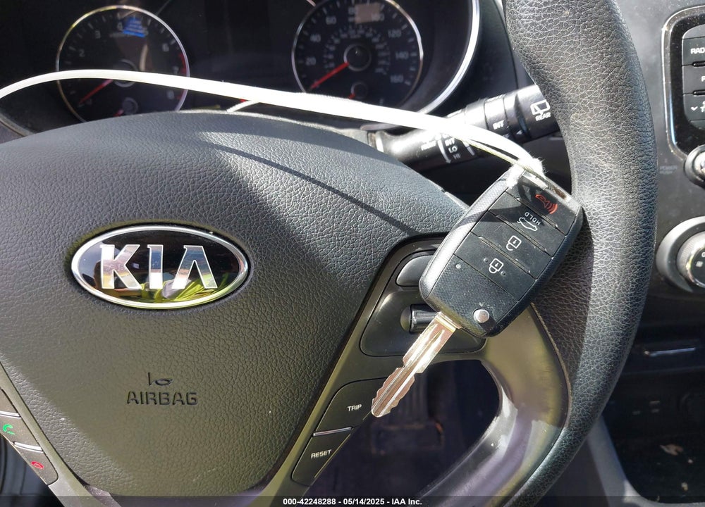 2017 KIA FORTE VIN: KNAFK5A89H5681132