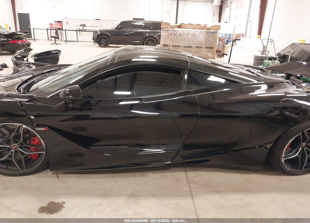 2018 MCLAREN 720S LUXURY/PERFORMANCE VIN: SBM14DCAXJW001599