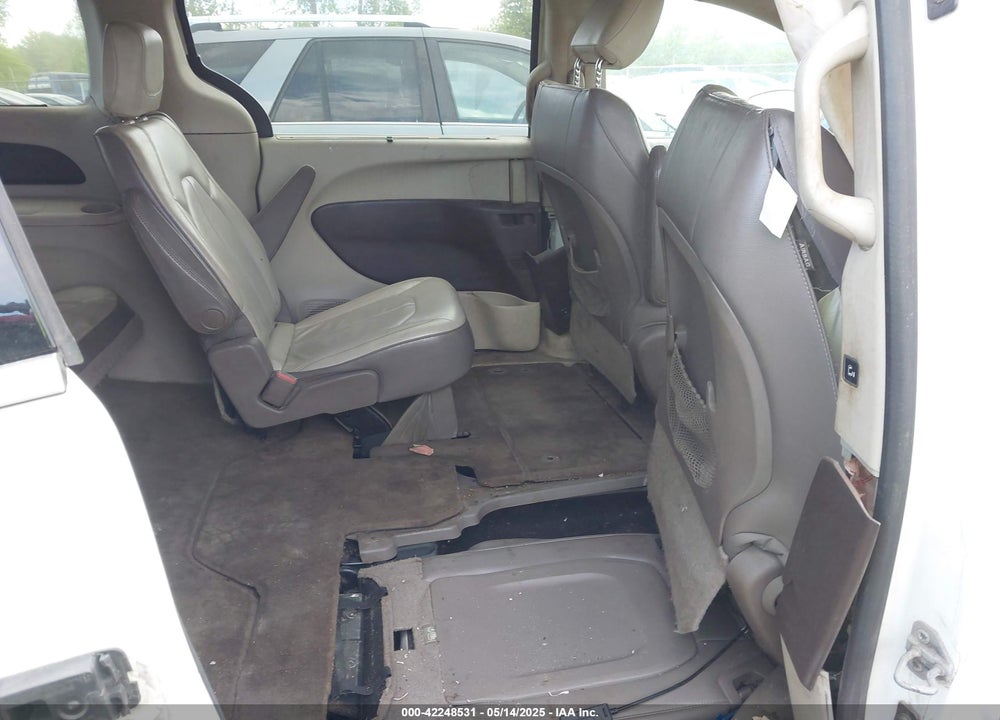 2017 CHRYSLER PACIFICA TOURING L VIN: 2C4RC1BG5HR571659