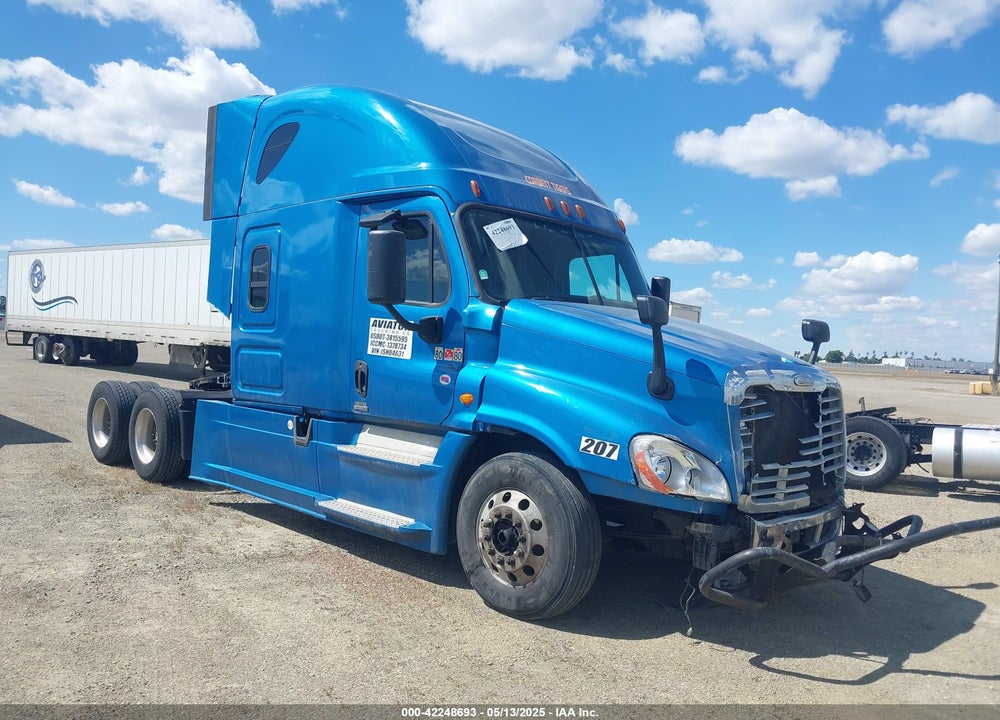 2018 FREIGHTLINER CASCADIA 125 --- VIN: 3AKJGLDR2JSHU4631