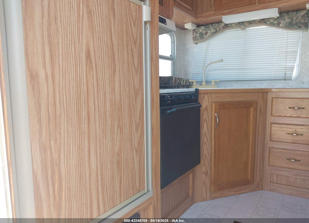2002 COUGAR OTHER VIN: 4YDF2452X22030438