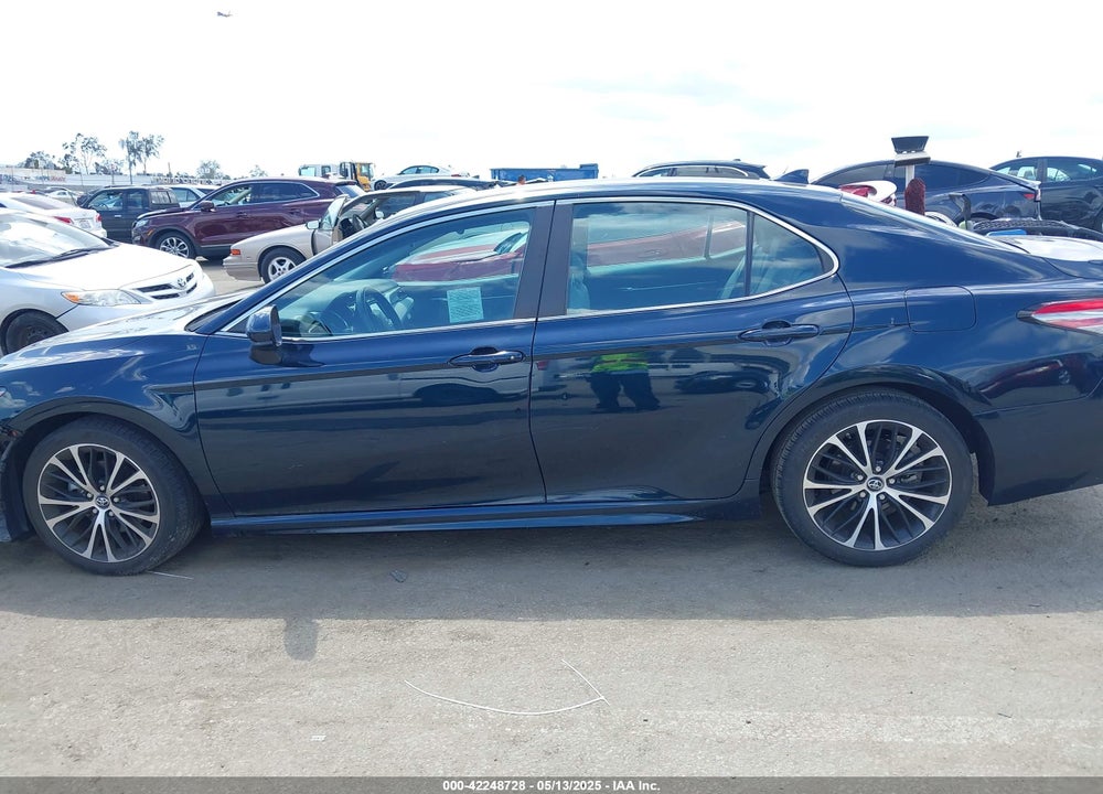 2019 TOYOTA CAMRY VIN: 4T1B11HK5KU852174
