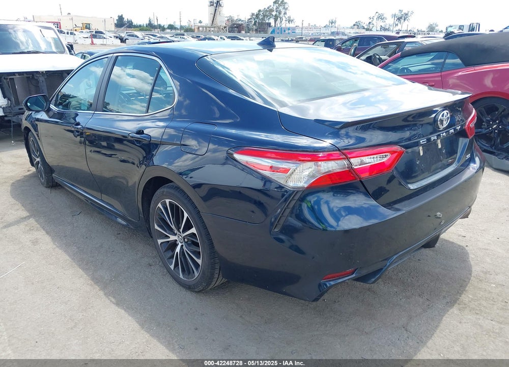2019 TOYOTA CAMRY VIN: 4T1B11HK5KU852174