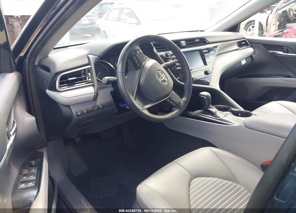 2019 TOYOTA CAMRY VIN: 4T1B11HK5KU852174