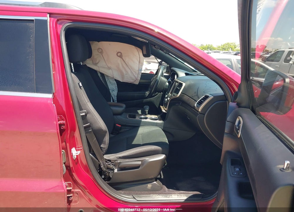 2015 JEEP GRAND CHEROKEE LAREDO VIN: 1C4RJEAG3FC220057