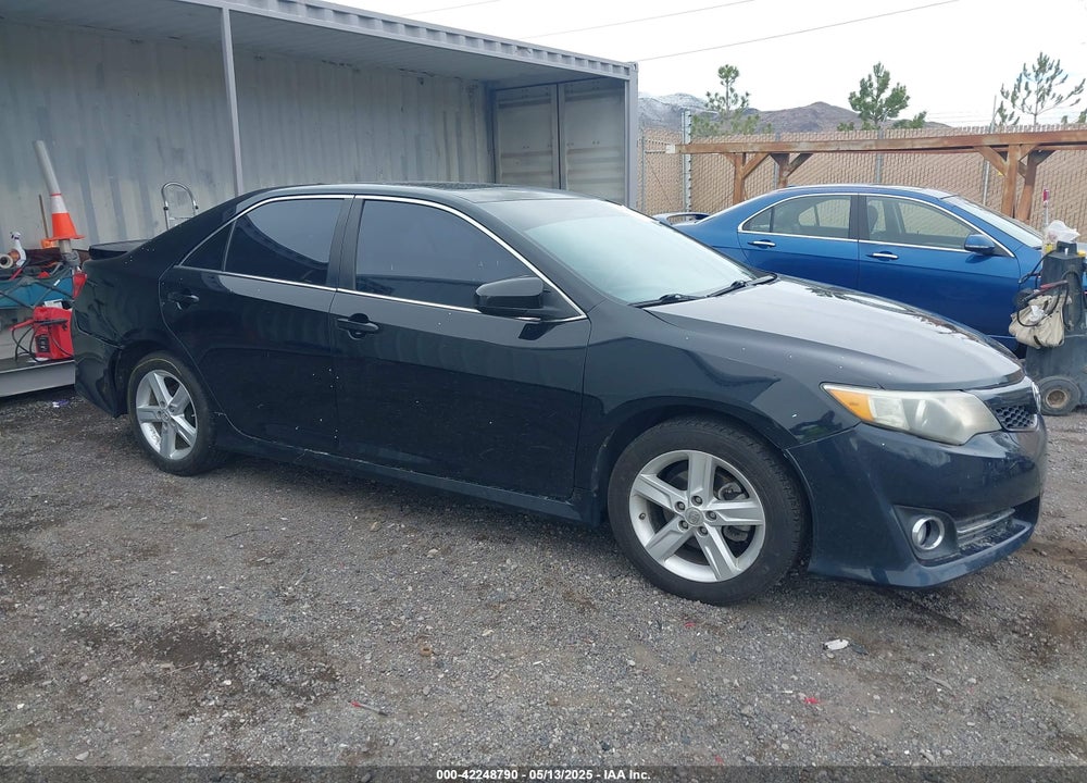 2013 TOYOTA CAMRY SE VIN: 4T1BF1FKXDU724682