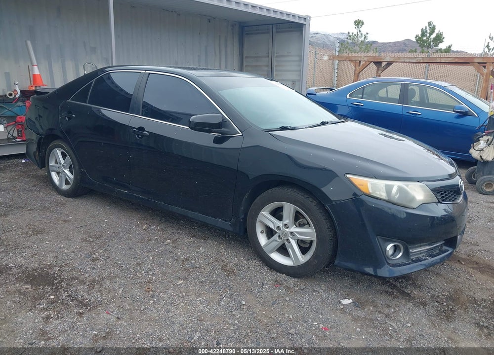 2013 TOYOTA CAMRY SE VIN: 4T1BF1FKXDU724682