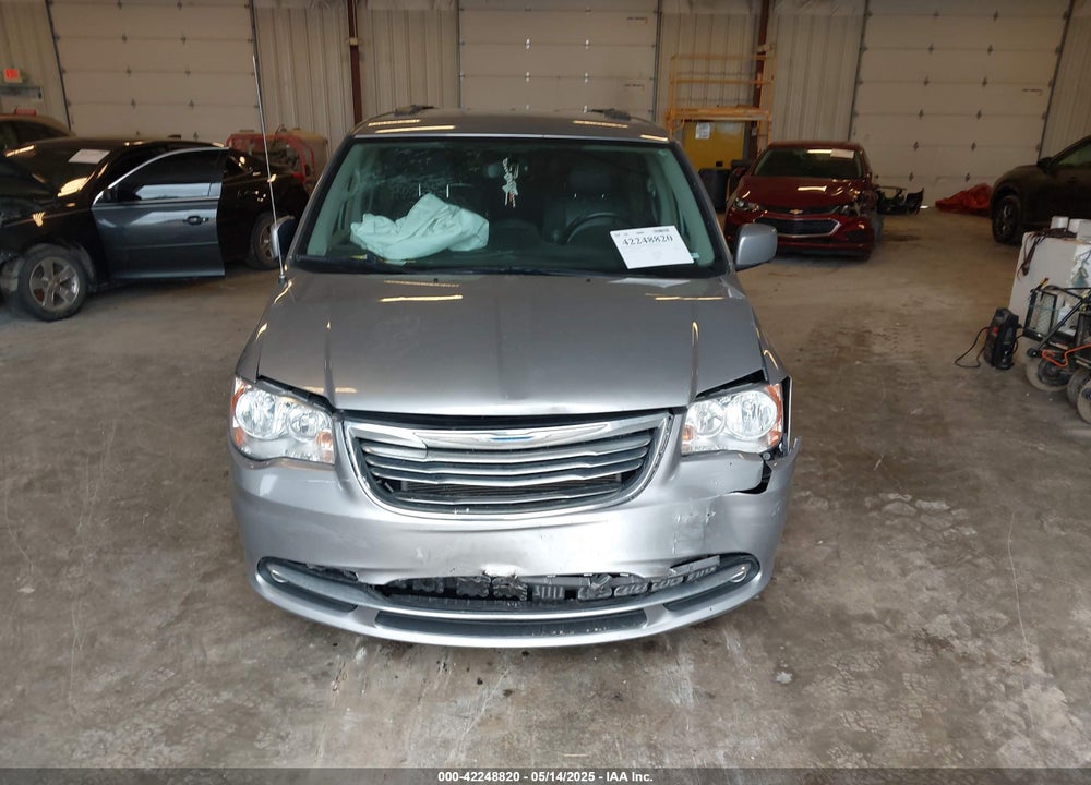 2016 CHRYSLER TOWN & COUNTRY VIN: 2C4RC1BG2GR111809