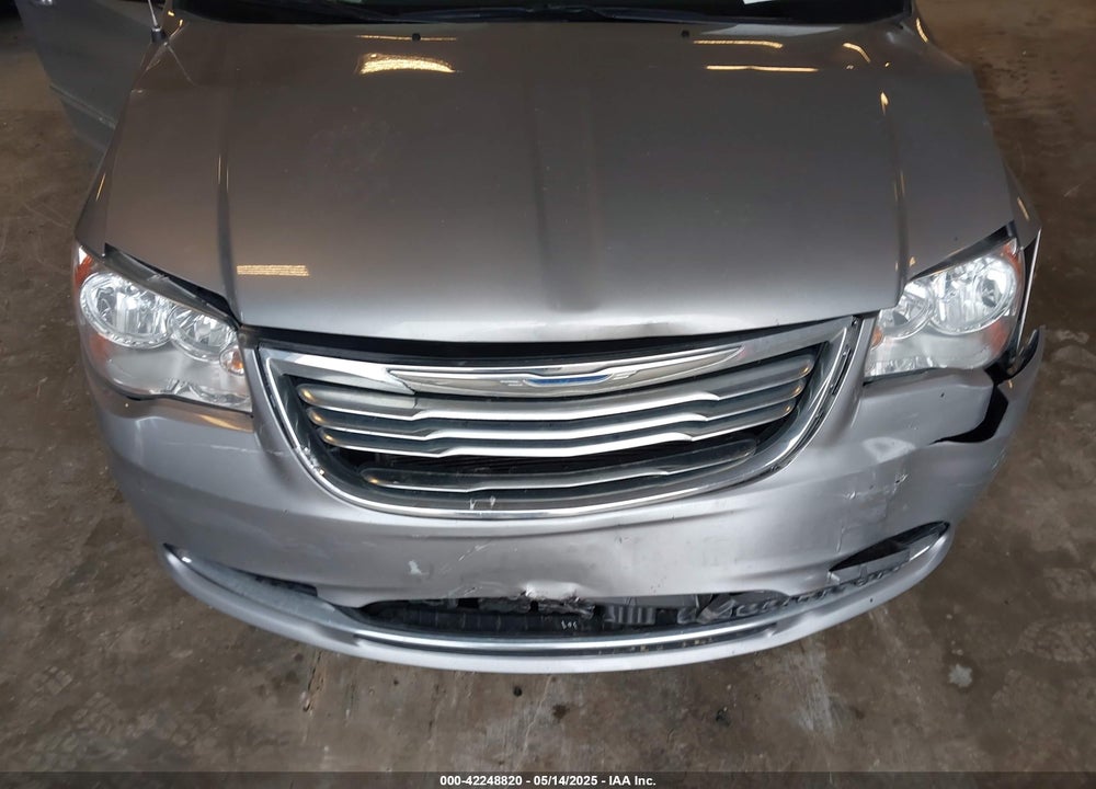 2016 CHRYSLER TOWN & COUNTRY VIN: 2C4RC1BG2GR111809