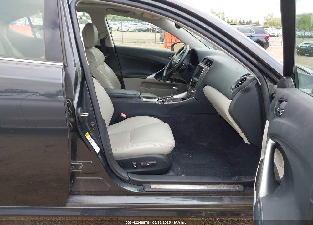 2009 LEXUS IS 250 VIN: JTHCK262995032388