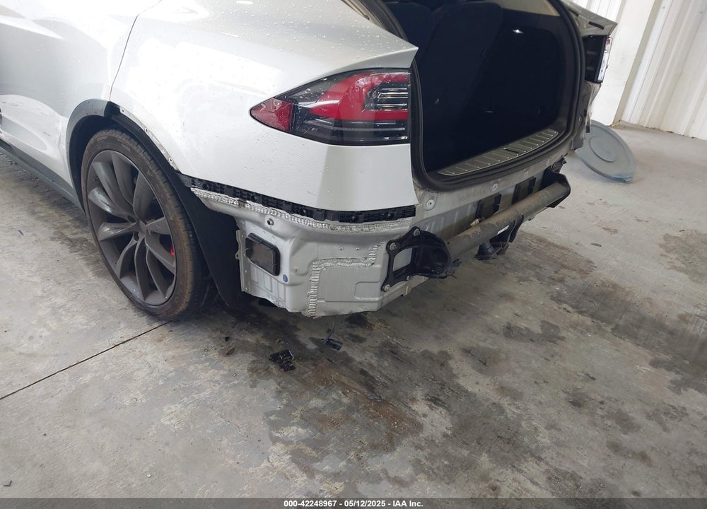 2016 TESLA MODEL X VIN: 5YJXCBE49GF022006