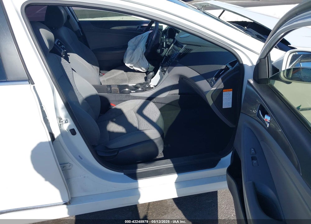2012 HYUNDAI SONATA HYBRID VIN: KMHEC4A42CA029662