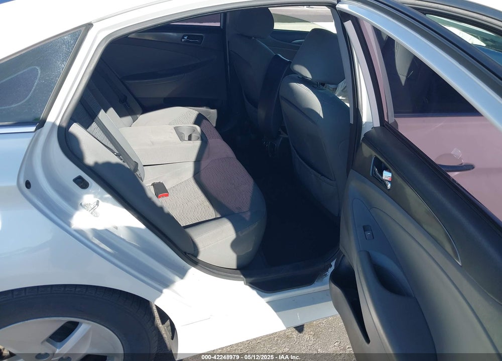 2012 HYUNDAI SONATA HYBRID VIN: KMHEC4A42CA029662