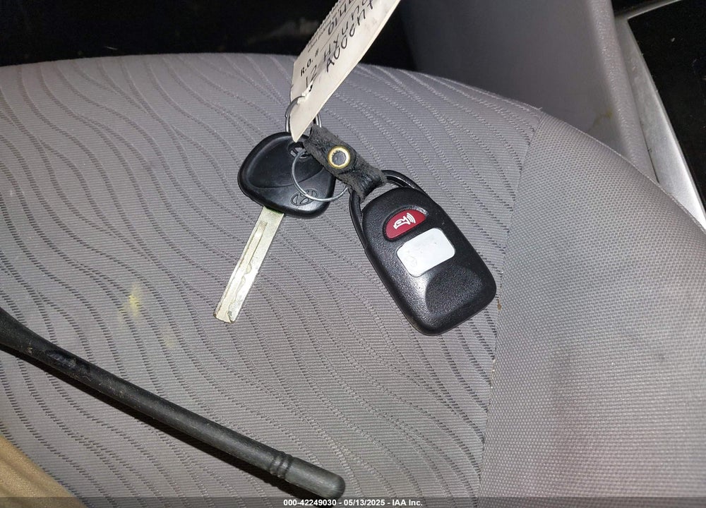 2012 HYUNDAI ACCENT VIN: KMHCU4AE1CU084180
