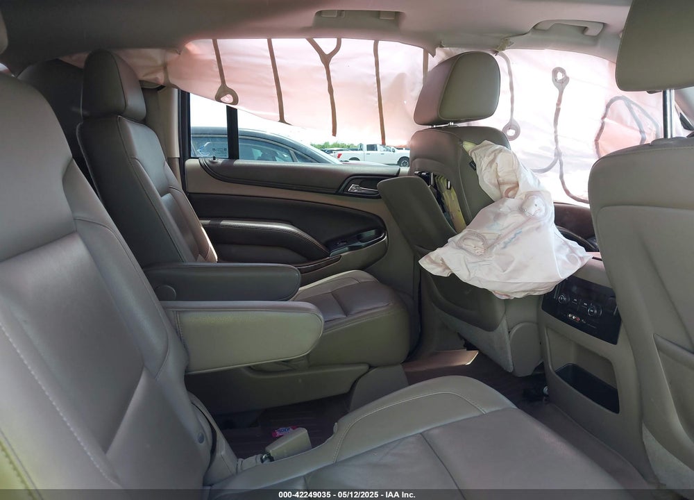 2015 CHEVROLET SUBURBAN 1500 VIN: 1GNSKJKCXFR300561