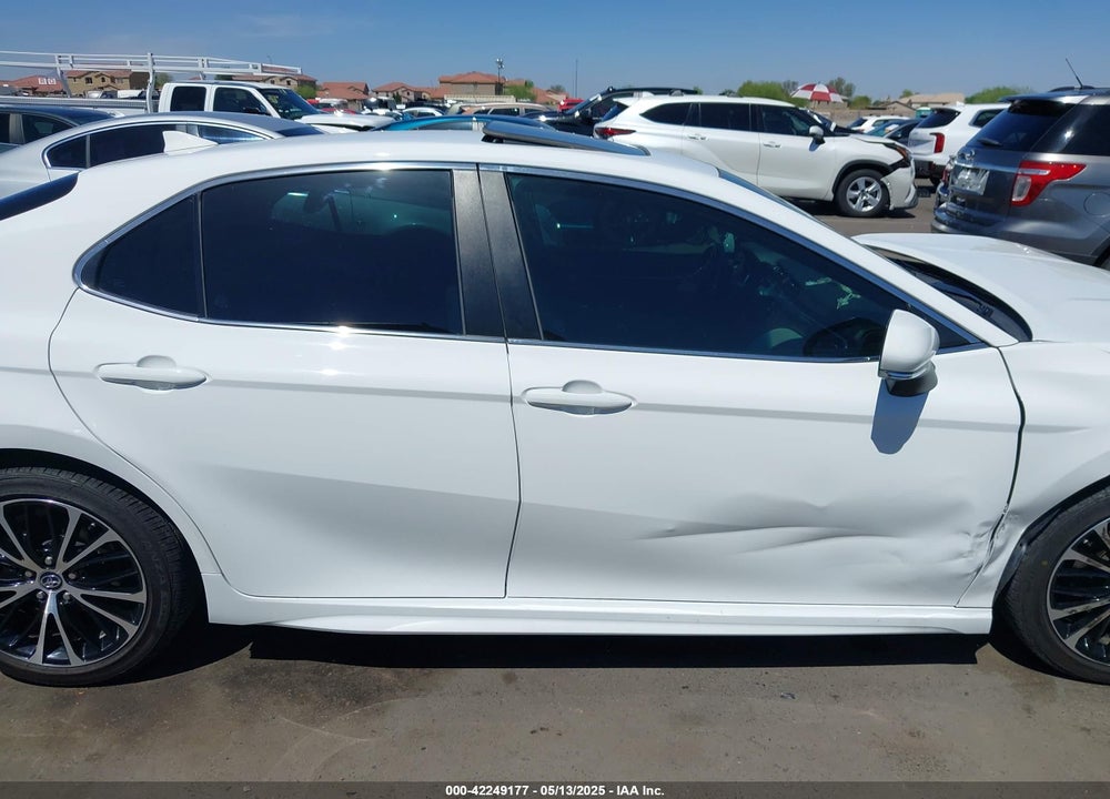 2018 TOYOTA CAMRY VIN: 4T1B11HKXJU152147