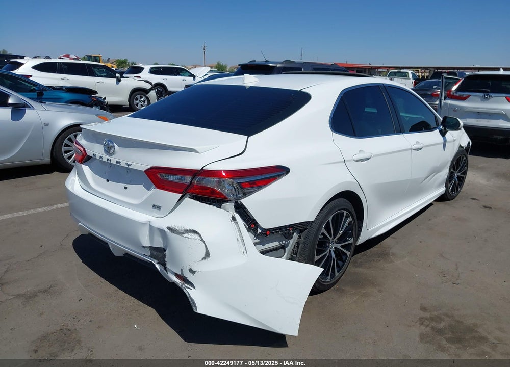 2018 TOYOTA CAMRY VIN: 4T1B11HKXJU152147