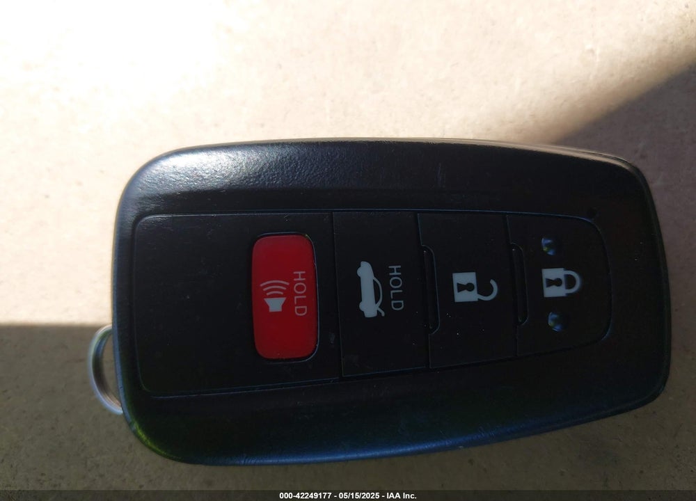 2018 TOYOTA CAMRY VIN: 4T1B11HKXJU152147
