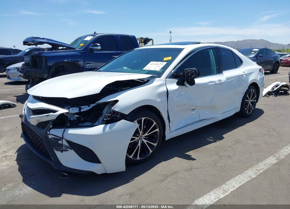 2018 TOYOTA CAMRY VIN: 4T1B11HKXJU152147
