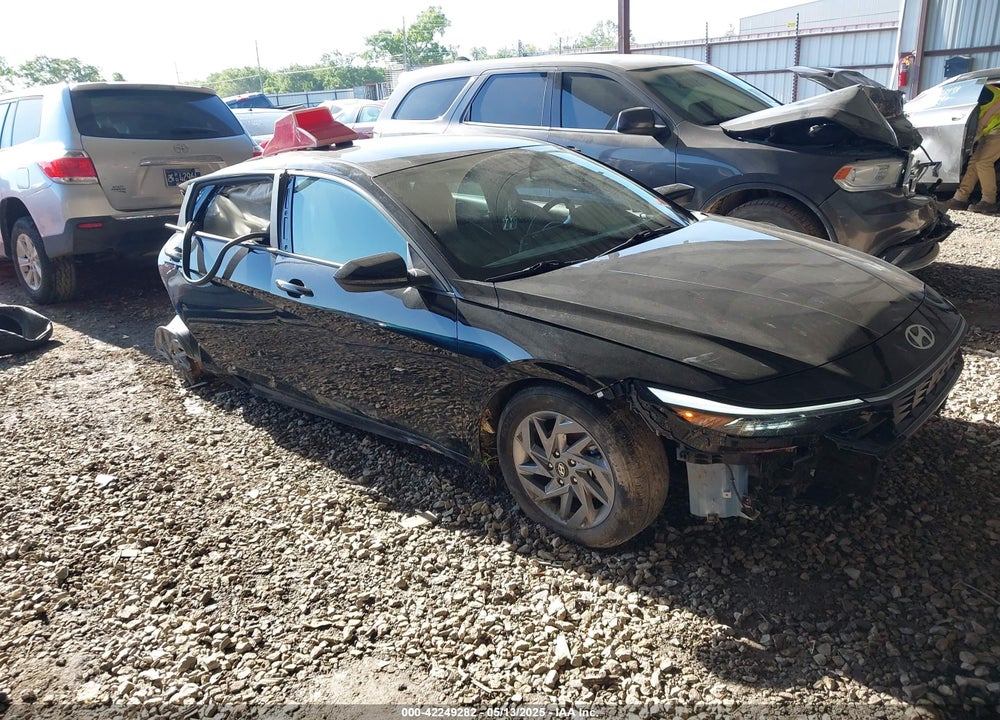 2024 HYUNDAI ELANTRA SEL VIN: KMHLM4DGXRU801424