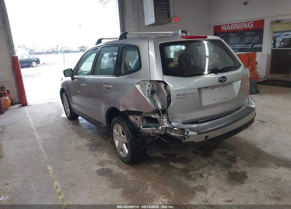 2017 SUBARU FORESTER VIN: JF2SJAACXHG557085