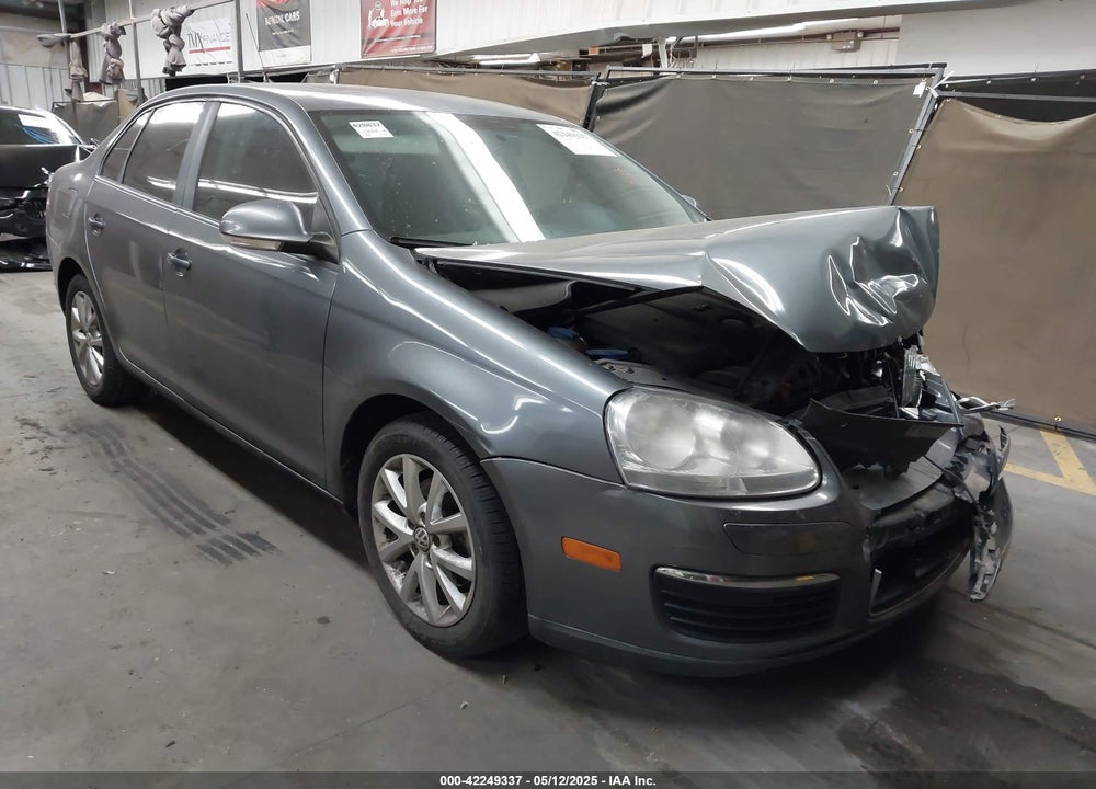 2010 VOLKSWAGEN JETTA LIMITED EDITION VIN: 3VWRZ7AJ1AM140177