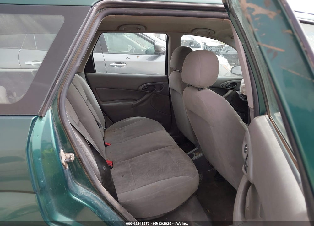 2001 FORD FOCUS SE VIN: 1FAFP36371W359018