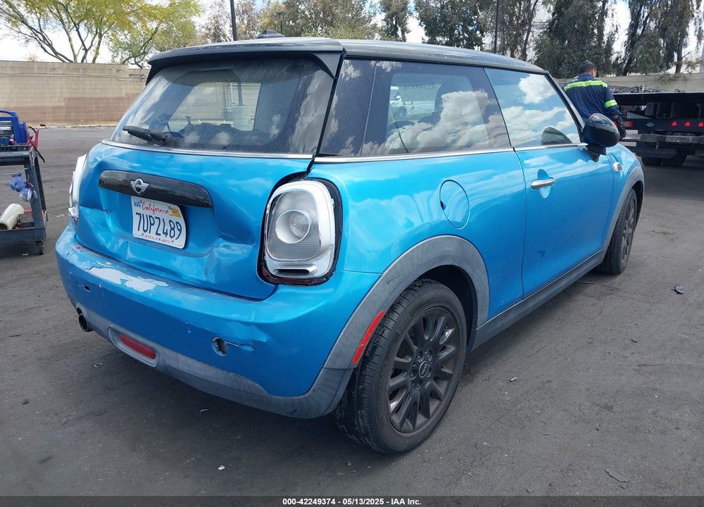 2016 MINI COOPER VIN: WMWXP5C57G2D15150