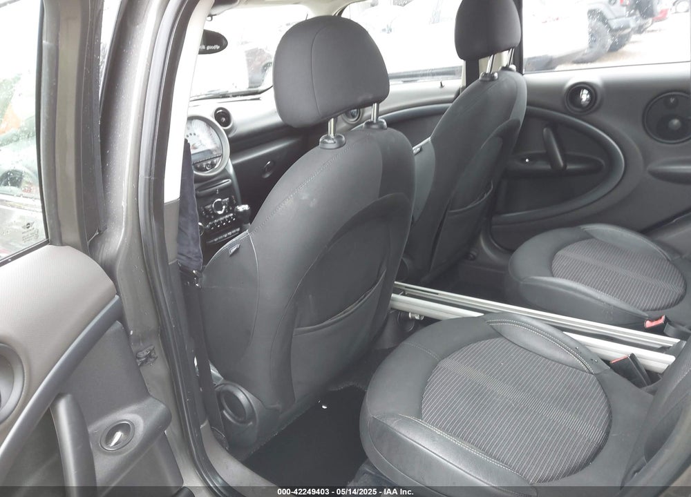 2011 MINI COOPER S COUNTRYMAN VIN: WMWZC5C53BWM11022