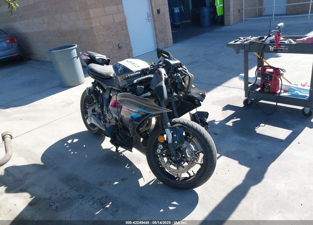 2024 YAMAHA YZFR7 VIN: JYARM38Y1RA002978