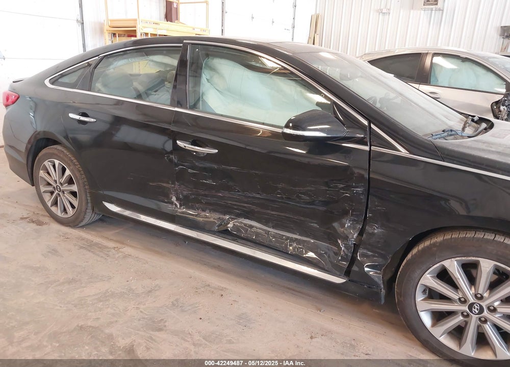 2016 HYUNDAI SONATA VIN: 5NPE34AFXGH281485