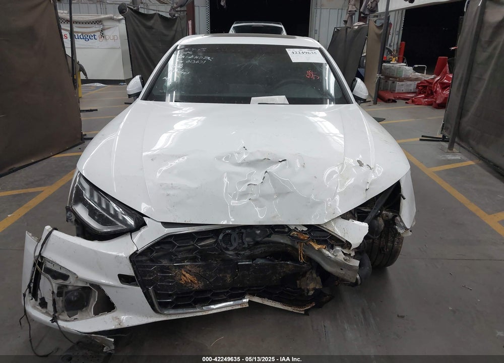 2022 AUDI A4 VIN: WAUEAAF48NN013671