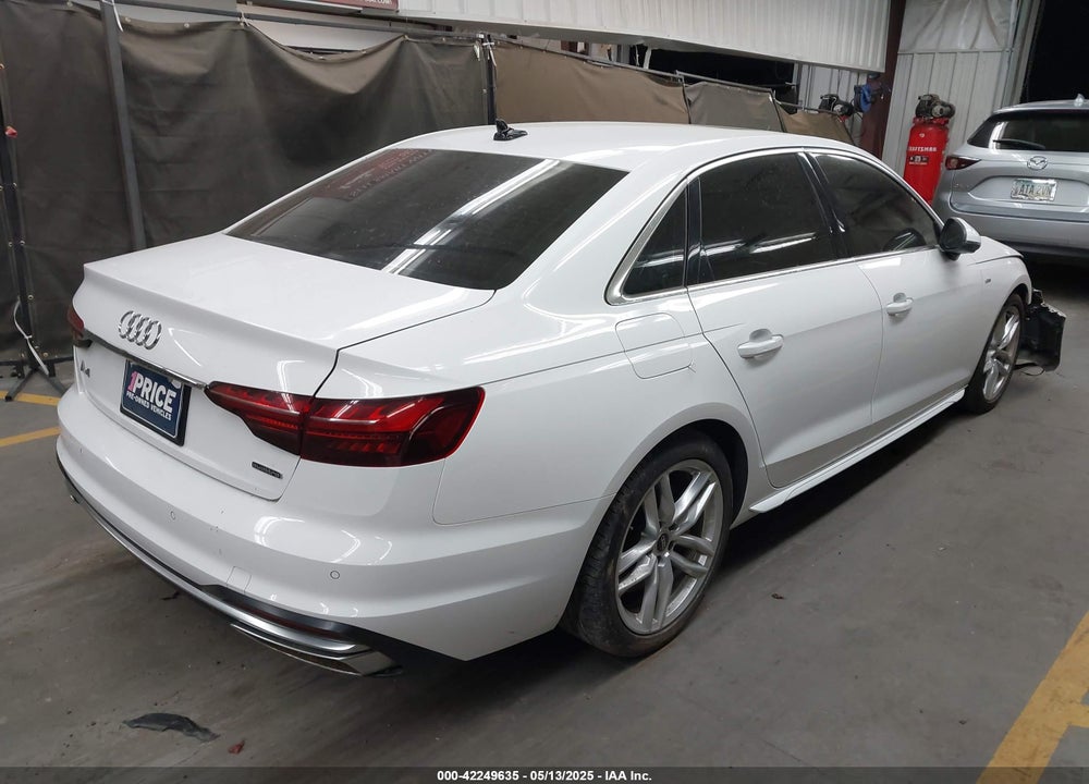2022 AUDI A4 VIN: WAUEAAF48NN013671