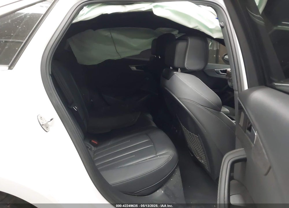 2022 AUDI A4 VIN: WAUEAAF48NN013671