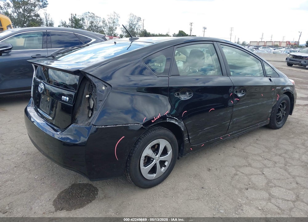 2015 TOYOTA PRIUS VIN: JTDKN3DU4F1925165