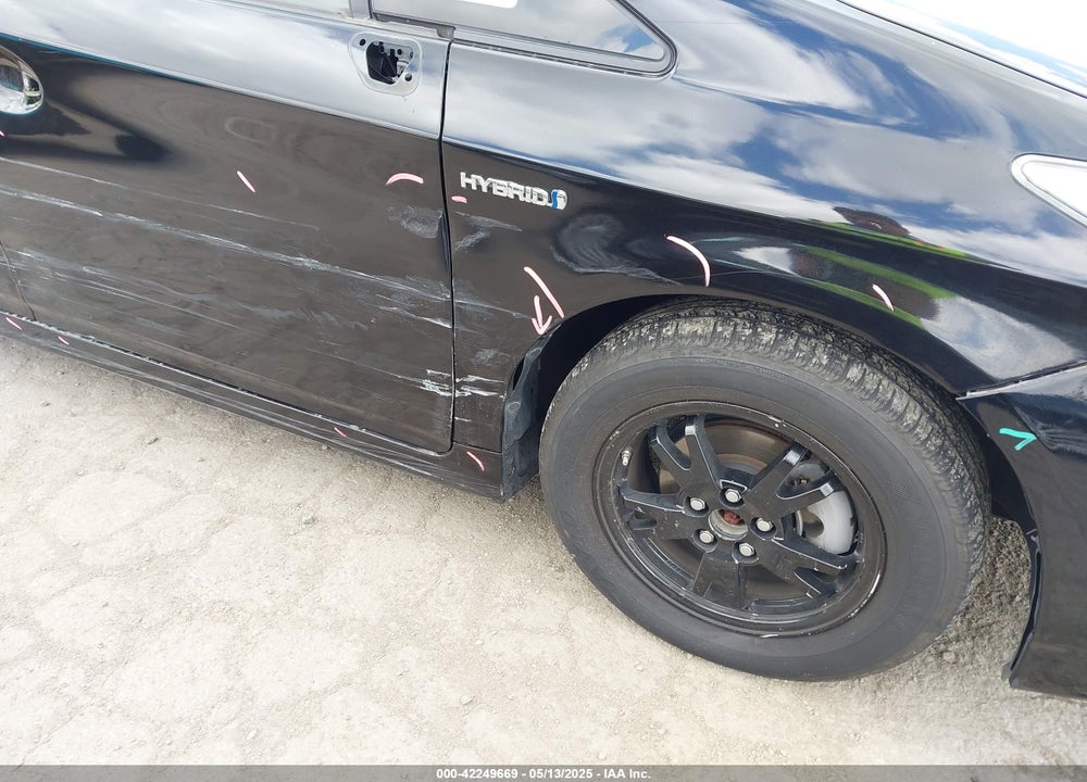 2015 TOYOTA PRIUS VIN: JTDKN3DU4F1925165