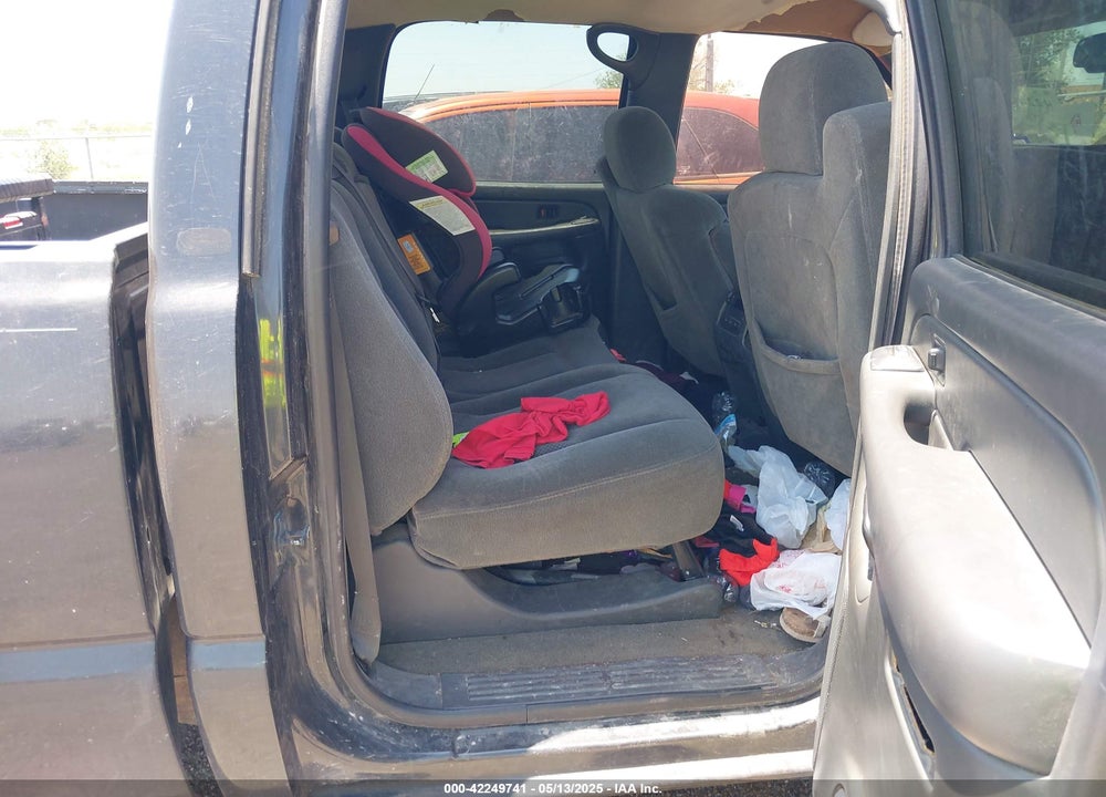 2004 CHEVROLET SILVERADO 2500 LS VIN: 1GCGC23U54F104017