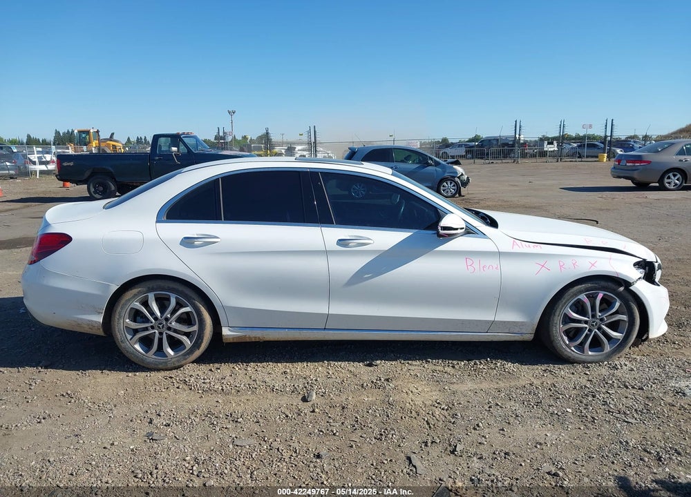 2018 MERCEDES-BENZ C 300 VIN: 55SWF4JB2JU261826