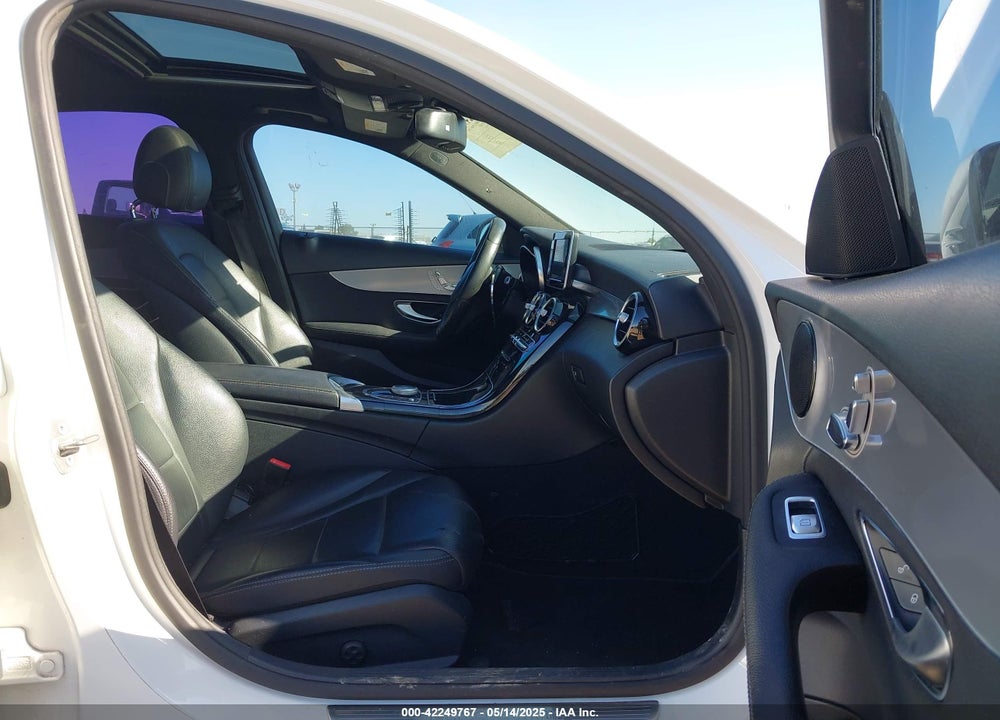2018 MERCEDES-BENZ C 300 VIN: 55SWF4JB2JU261826