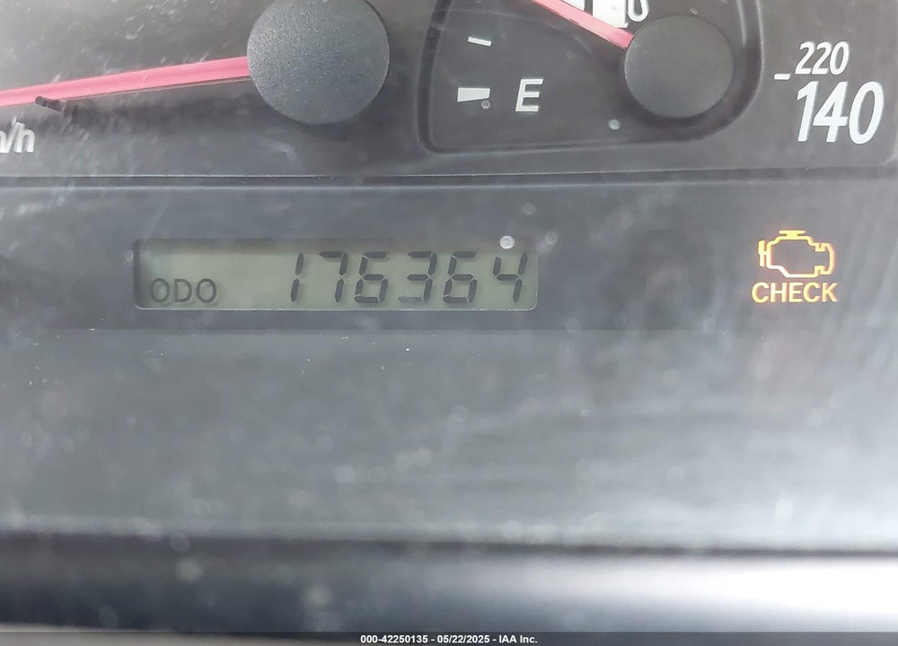 2002 TOYOTA CAMRY XLE V6 VIN: 4T1BF32K42U035090