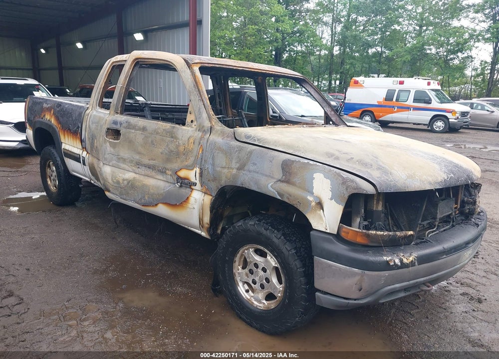 2000 CHEVROLET SILVERADO 1500 LS VIN: 1GCEK19T3YE433569