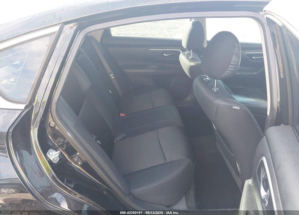 2017 NISSAN ALTIMA VIN: 1N4AL3AP6HC483132