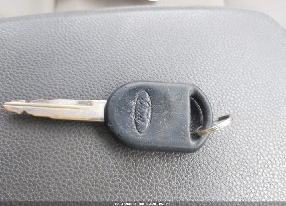 2008 FORD FOCUS SE/SES VIN: 1FAHP35N98W268760