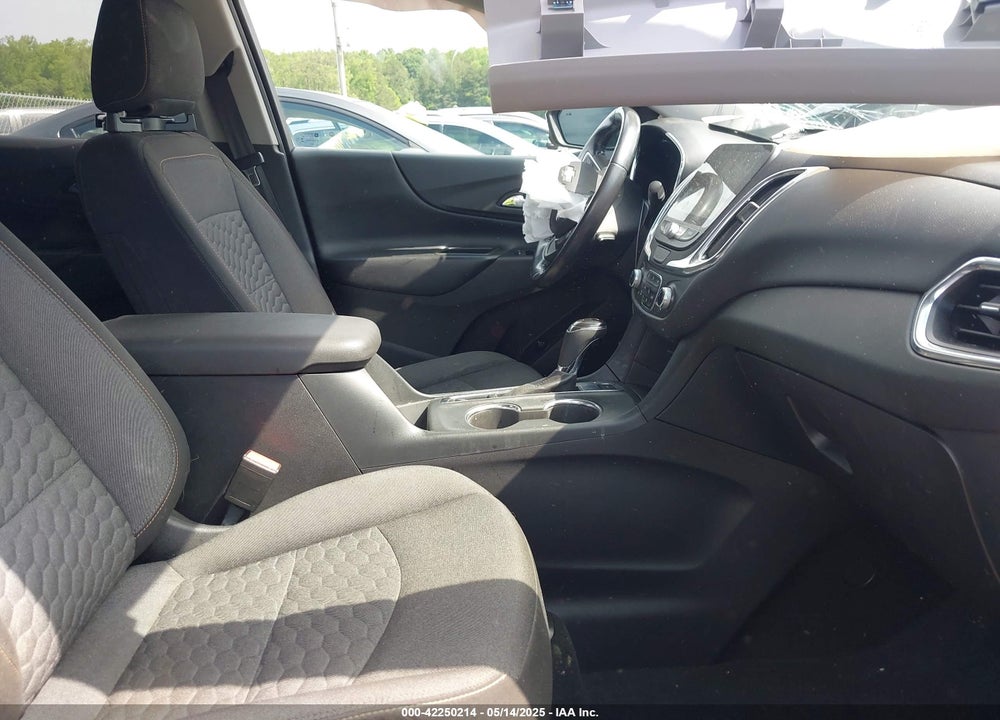 2019 CHEVROLET EQUINOX LT VIN: 3GNAXUEV4KL149570