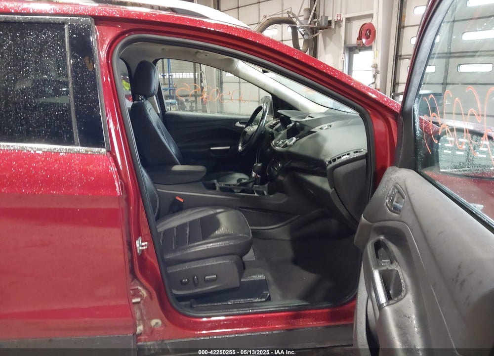 2017 FORD ESCAPE VIN: 1FMCU9J91HUA33382