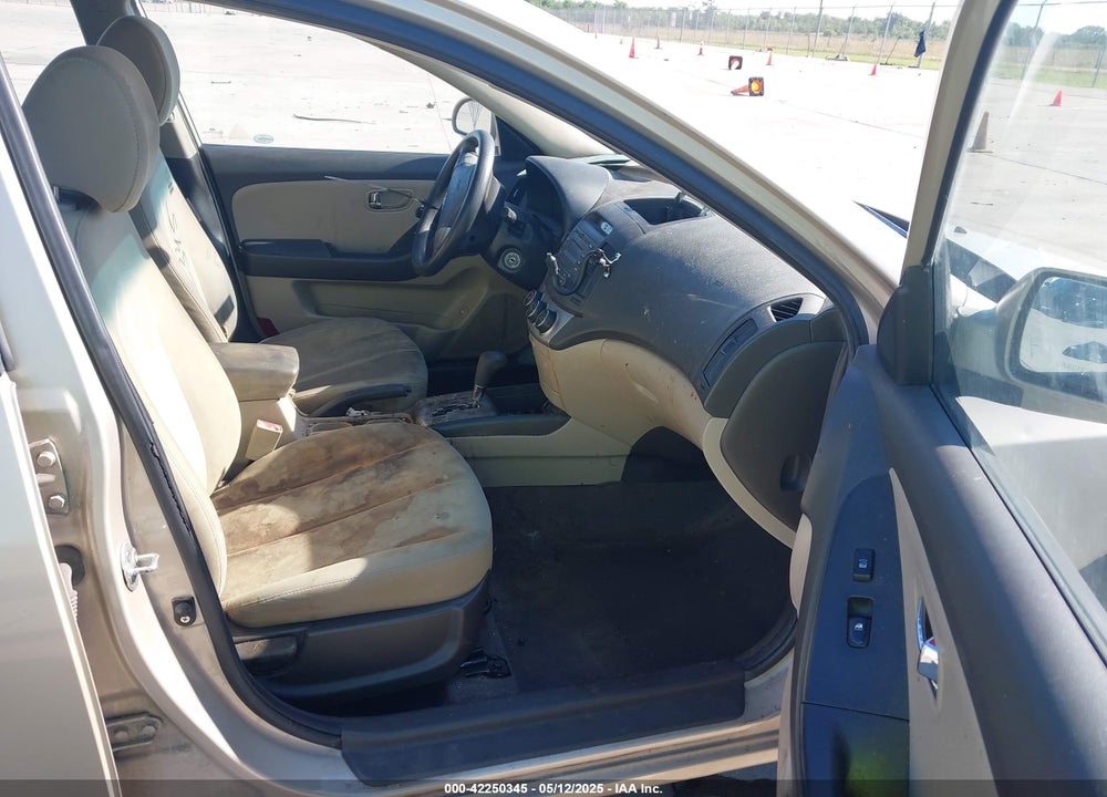 2010 HYUNDAI ELANTRA VIN: KMHDU4AD4AU075742
