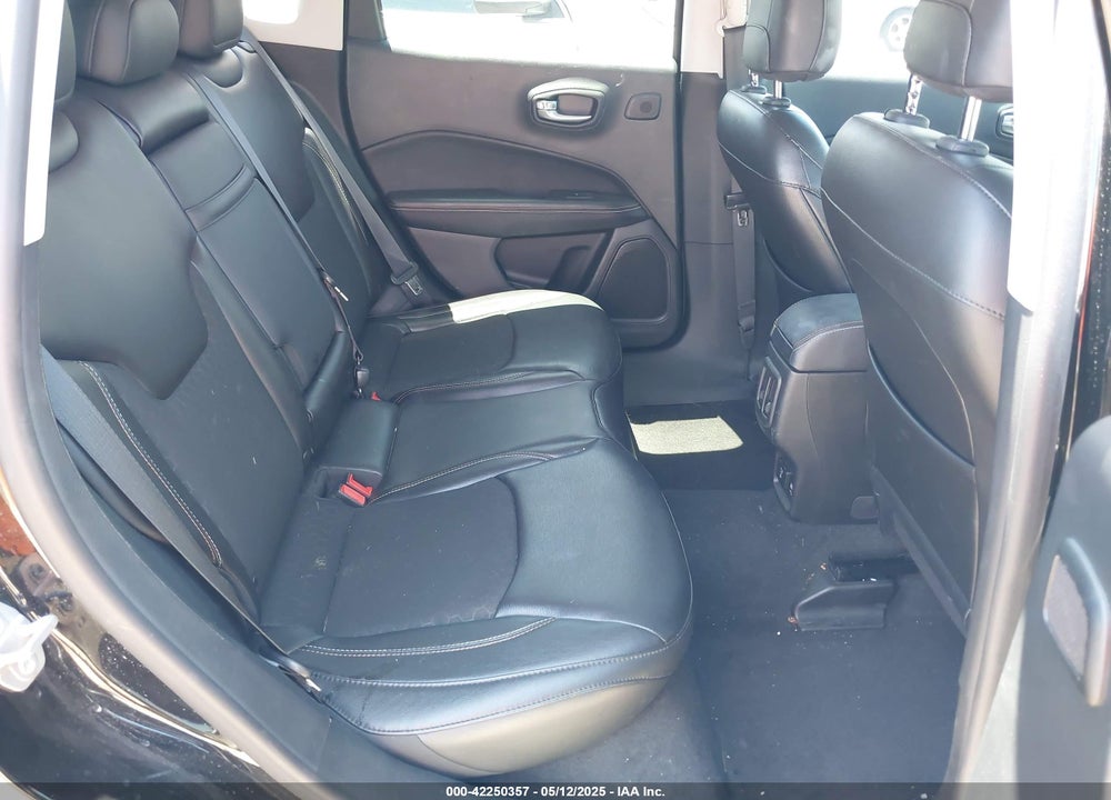2018 JEEP COMPASS LATITUDE FWD VIN: 3C4NJCBB0JT374678